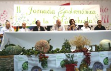 La delegada de Agricultura y Pesca, Victoria Romero, asistió a la Feria de la Habichuela Verde