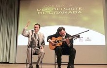 Juan Pinilla canta las coplas de Gerald Brenan en el Teatro Alhambra