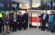 El autobús llega por primera vez a la pequeña localidad alpujarreña de Jorairátar