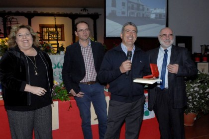 El Ayuntamiento de Alpujarra de la Sierra rinde homenaje a los alcaldes y ediles de la democracia